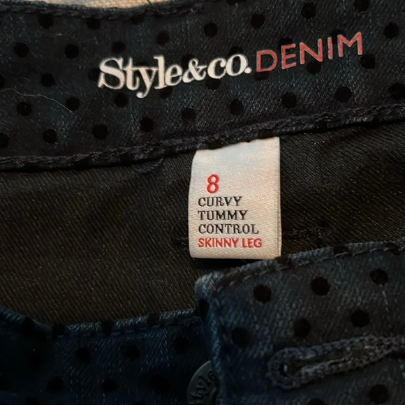 New without tags Macy’s style and Company jeans deep navy blue dotted Swiss - Picture 4 of 4